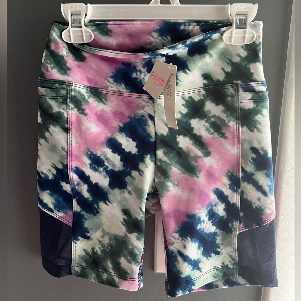 PINK Women’s bike shorts NWT